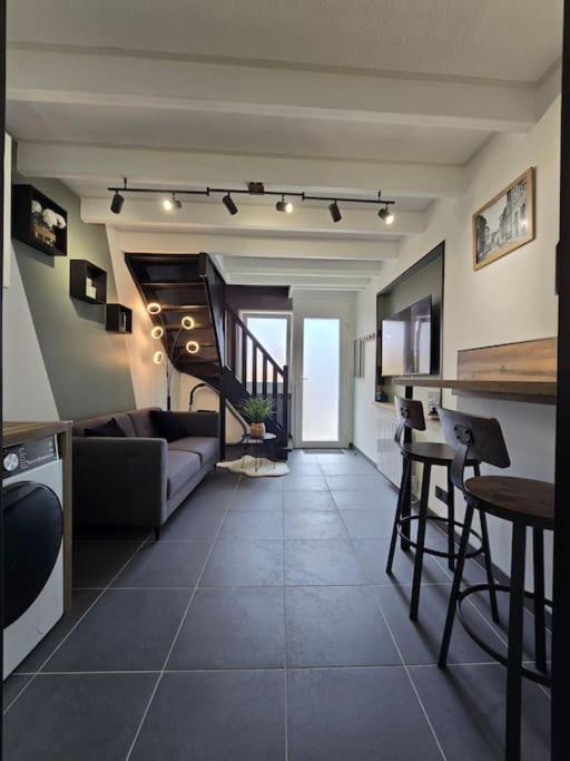 T2 En Duplex Apartment *